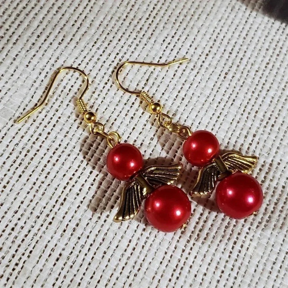 Sustainable Christmas Holiday Angels Gold Plated Red Glass Pearl Earrings - Picture 4 of 8